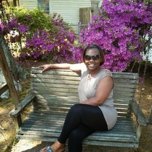 Meet your Posher, Dionne